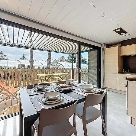 Le Béluga Jullouville